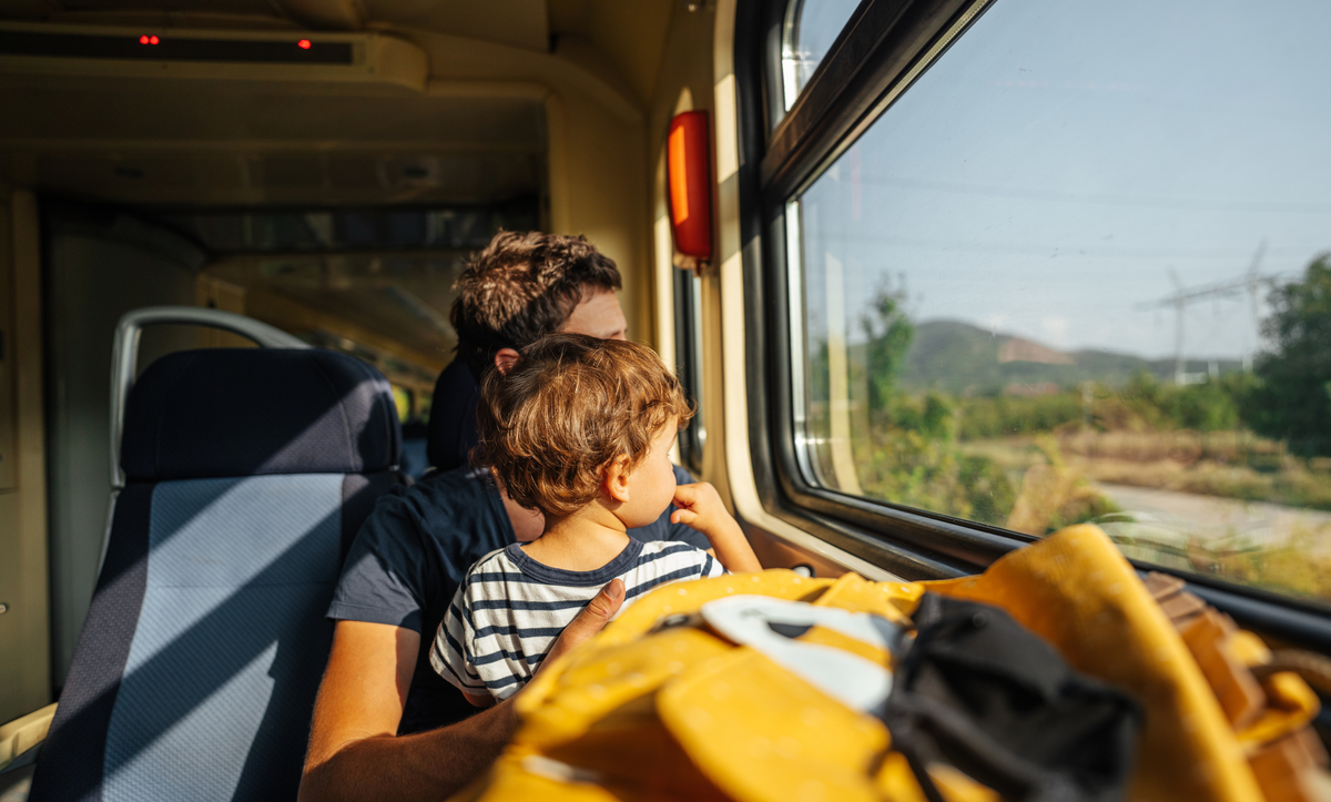 Voyage en train de nuit en famille : conseils & témoignages